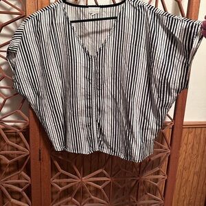 Comfy linen striped top